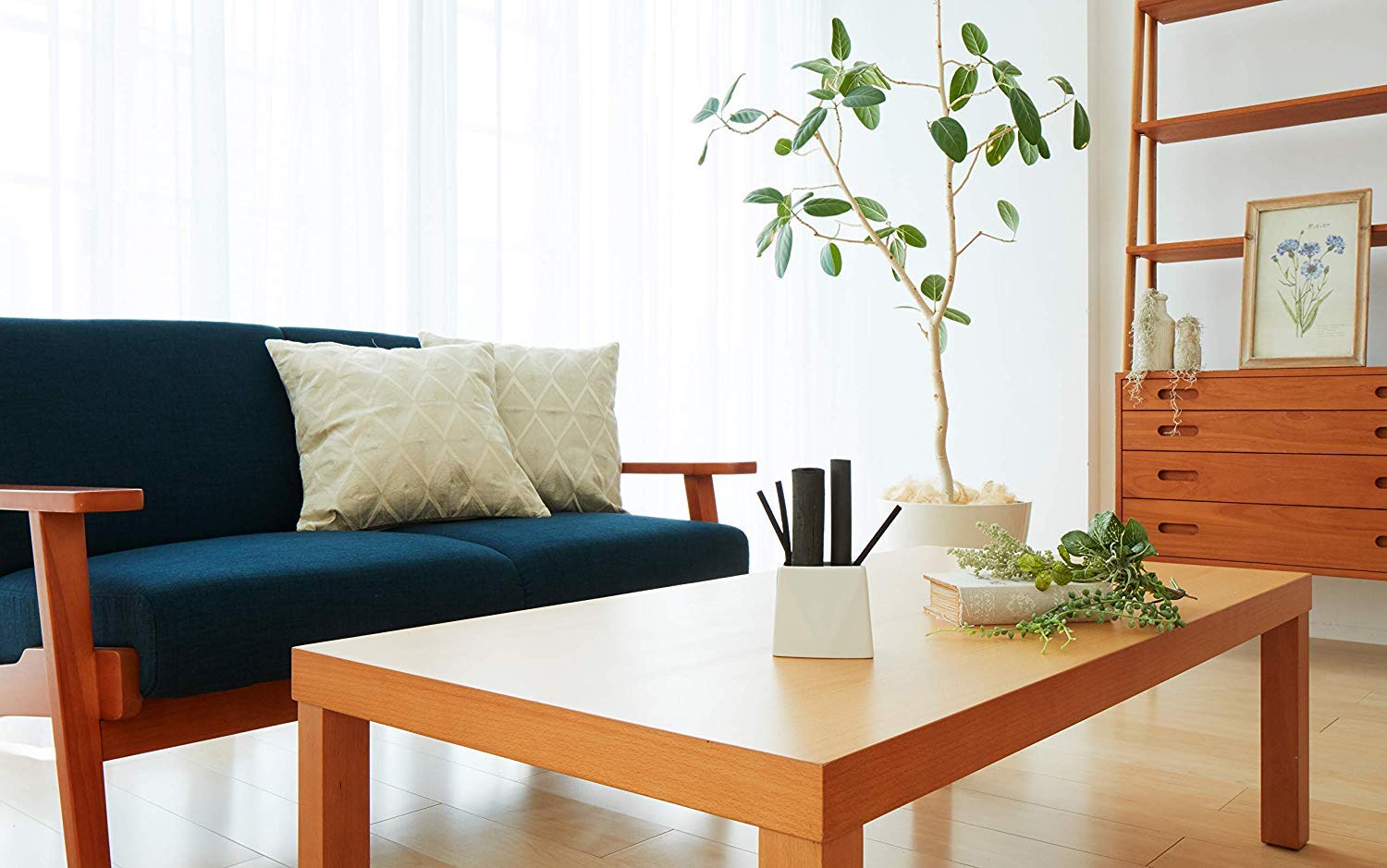 Amazon | 炭の消臭元 落ち着いた癒やし空間白檀の香り 50ml × 3個